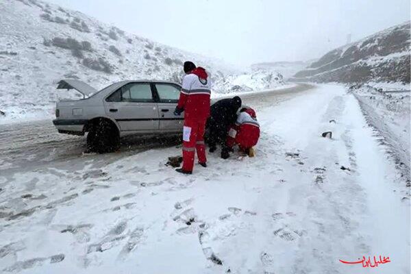  تحلیل ایران -نجاتگران هلال‌احمر زنجان به ۳۳۸۴ نفر متاثر از برف و کولاک امدادرسان