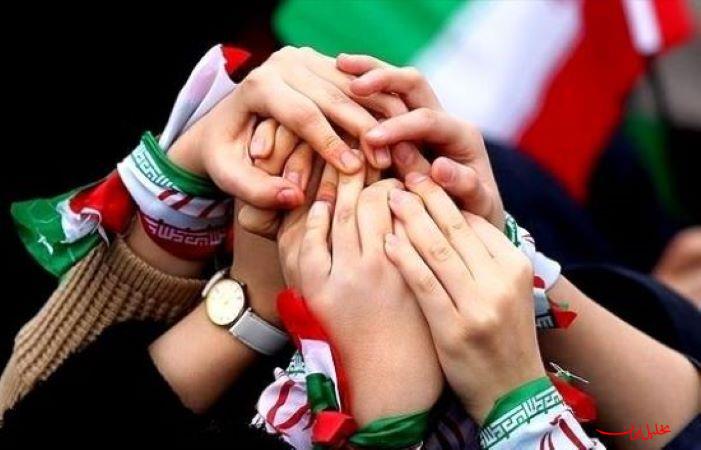  تحلیل ایران -سجده برای انسانیت و نوع‌دوستی