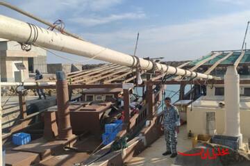  تحلیل ایران -توقیف ۲ لنج عمانی و یک قایق ترال غیرمجاز در آب‌های جاسک